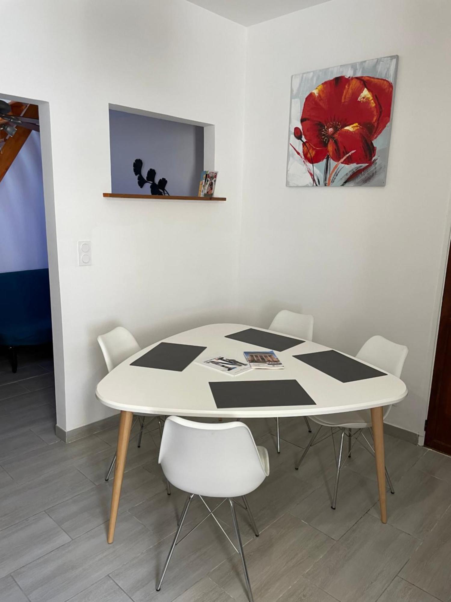 Chez Sonou , Nimes Centre Apartment ภายนอก รูปภาพ