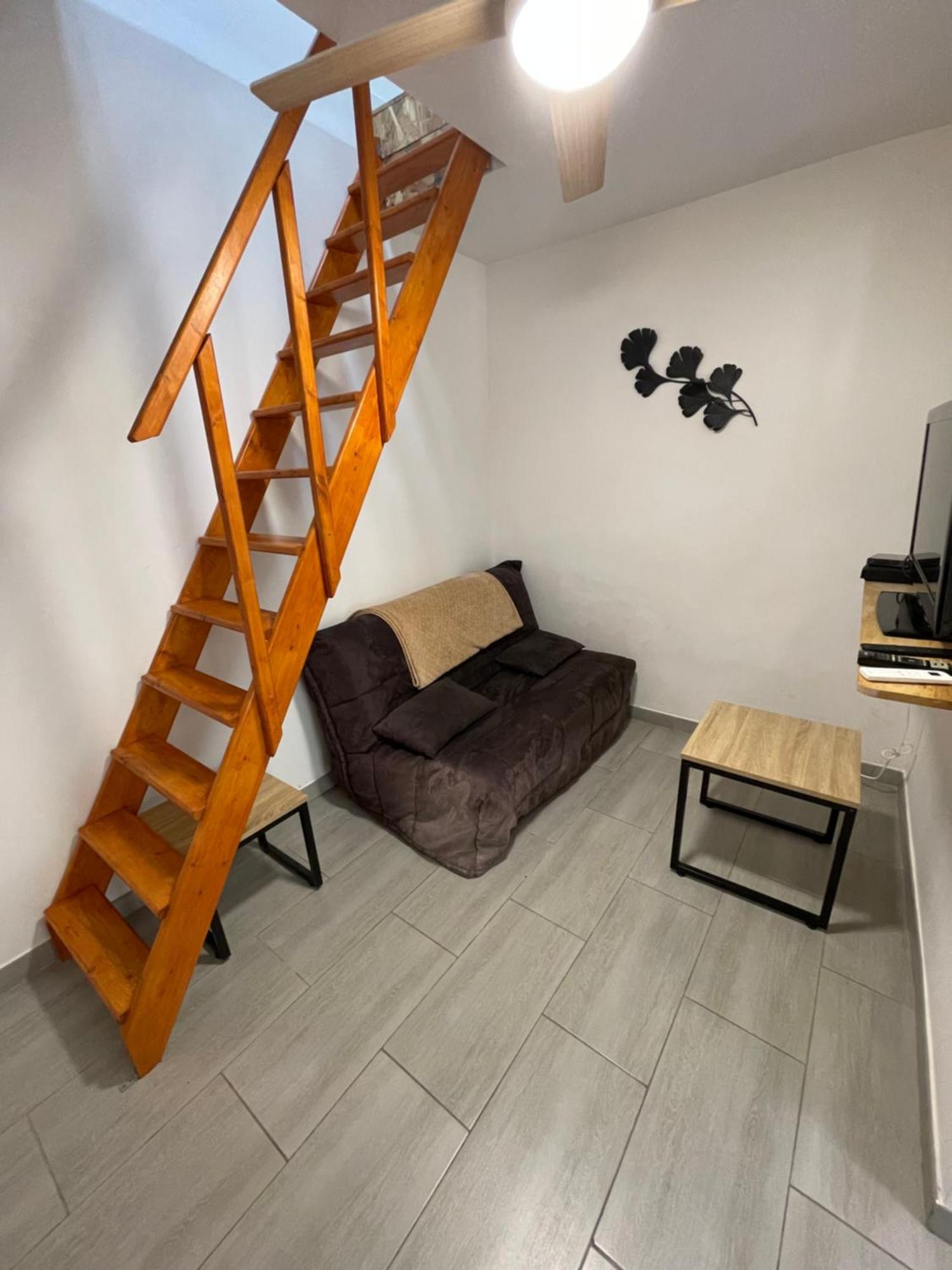 Chez Sonou , Nimes Centre Apartment ภายนอก รูปภาพ