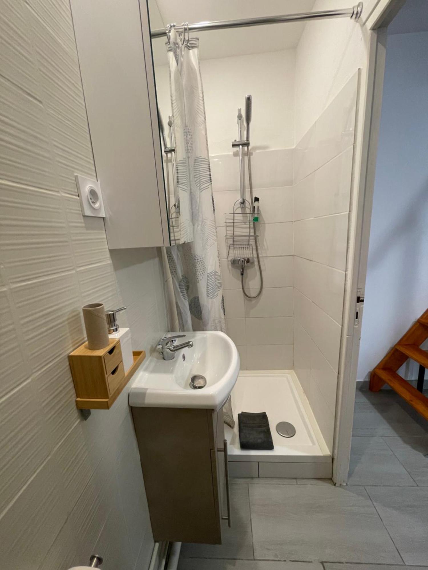 Chez Sonou , Nimes Centre Apartment ภายนอก รูปภาพ